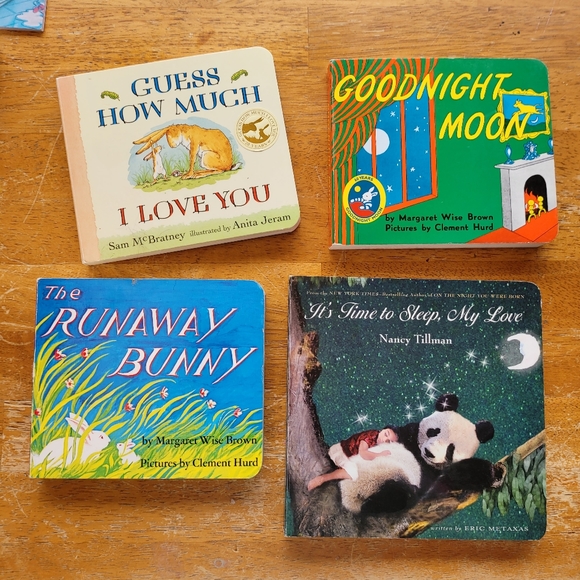 ☆4/$20☆ Kids book bundle - Picture 2 of 4